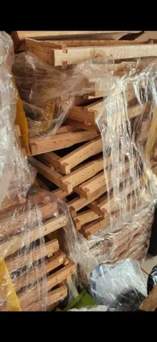 Vendo melgueira e quadros para Apiario abelha