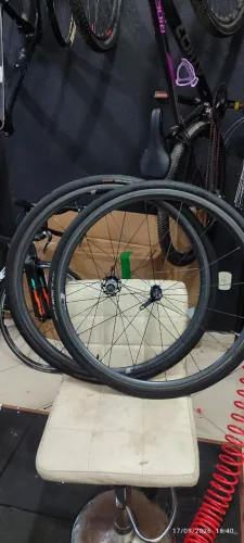 Rodas Speed carbono VISION SC30 freios ferradura 