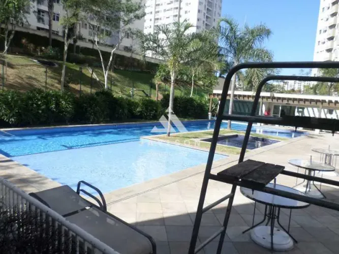 Apartamento : / Residencial / Del Castilho