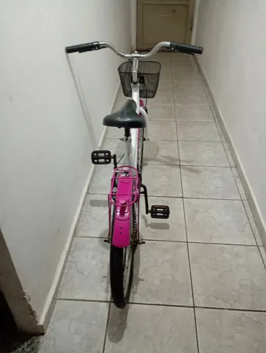 Bicicleta aro 20 usada poucas vezes semi nova,boa para passeios e ladeiras