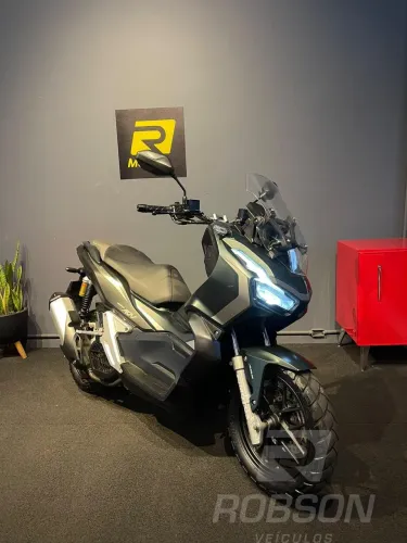 ADV 150 VERDE 2023/2024
