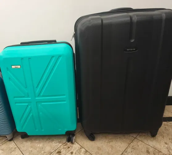 2 malas de viagem pelo preço de 1.