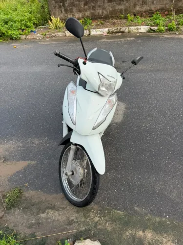 Biz 110i 2023 Emplacada