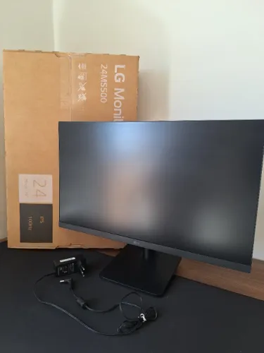 Monitor Gamer LG 24" de 100Hz - Estado Impecável