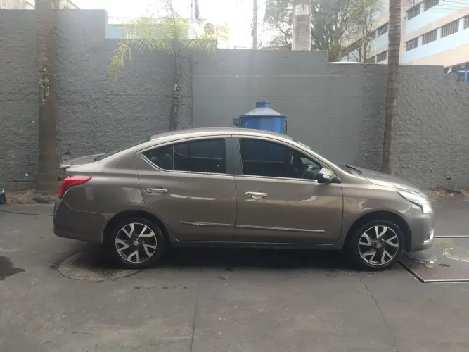 Nissan Versa Unique 1.6 16V Flexstart 4P Aut. 2017