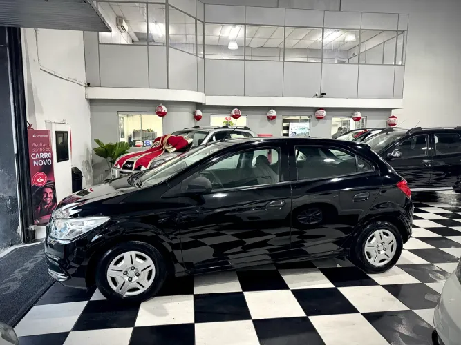 Chevrolet Onix JOY Hatch 1.0 8V Flex Mec. 4P 2018