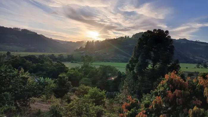 Sitio em Alfredo Vagner 7 hectares por 550 mil escriturado só 3 km de estrada de chão