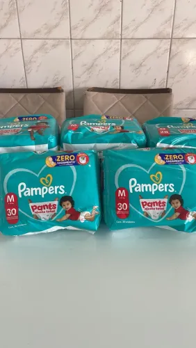 Fralda Pampers ( M )