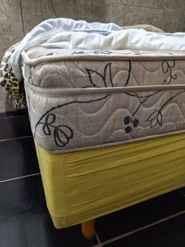 Cama Box Casal com Colchão