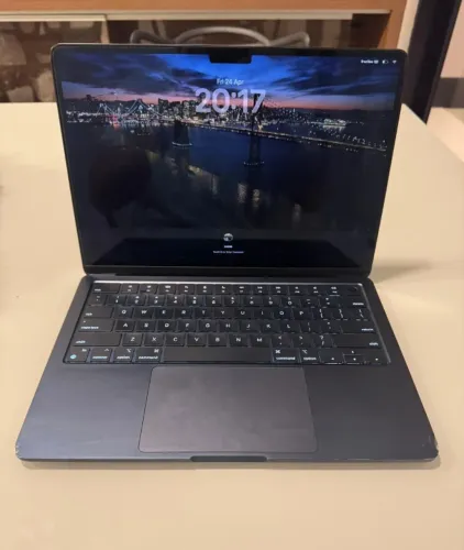 MacBook Air M2 2022 8GB / 256GB - bateria 88%