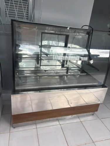 Balcão Estufa Quente