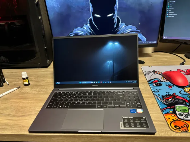 Samsung Notebook Galaxy Book4, i5 13th, 16GB de RAM, 512GB SSD,