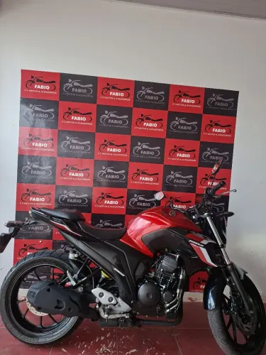 Moto pra vender logo FAZER 250 ABS 24/24 aceito moto na base de troca