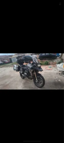 BMW R 1200 GS, ano 2018, com apenas 32.000 km rodados.