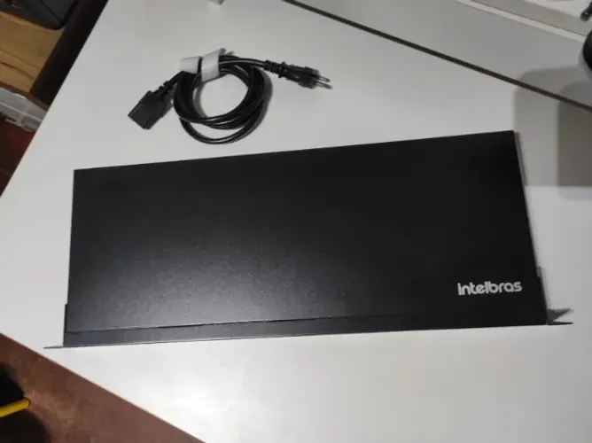 Switch Intelbras SG 2400 QR+ 24 Portas Gigabit - Excelente Estado