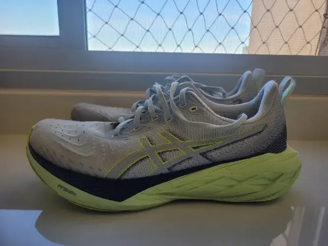 Tênis Asics Novablast 4 Tam 43