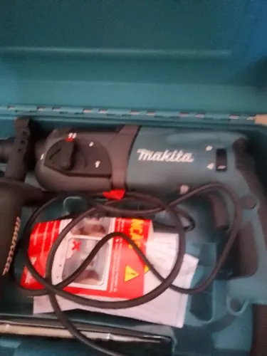 Martelete Makita 220 volts pouco uso na caixa
