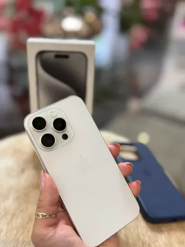 iPhone 15 pro (128gb)