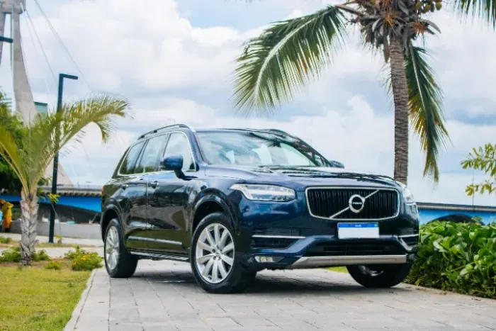 Volvo XC 90 D-5 Momentum 2.0 235cv Diesel 5P 2017
