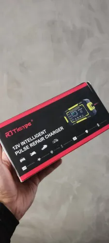 Carregador de Bateria para Moto/Carro com display LCD - 12V 6A - Novo