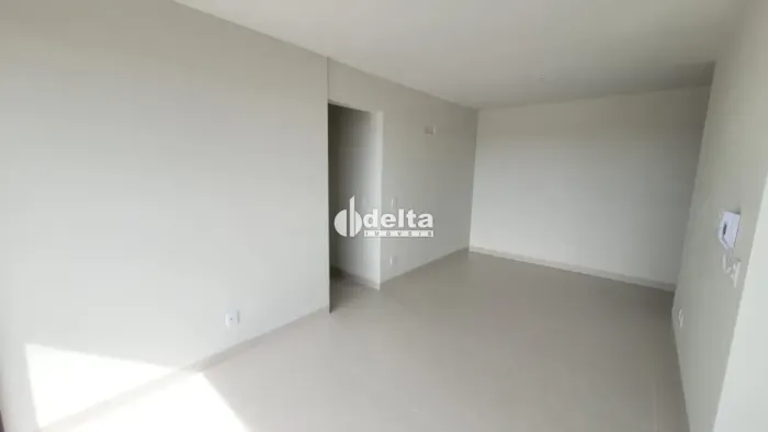 Apartamento com 3 quartos sendo 1 suíte disponível para venda no bairro Santa Mônica em Ub