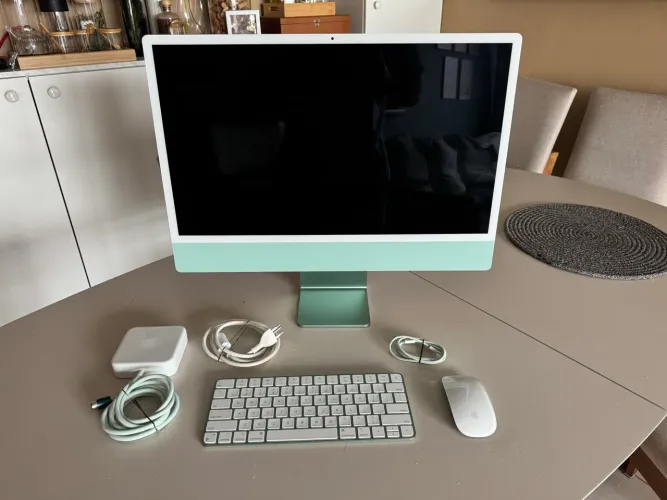 Apple iMac 24" M1 (2021) - 8GB RAM / 256GB SSD - Verde - Perfeito Estado