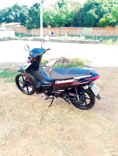 Vende-se Essa Moto Em Dias Nova Só No Ponto De Andar!