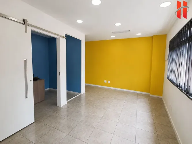 Sala comercial para alugar no bairro Jardim Vinte e Cinco de Agosto - Duque de Caxias/RJ