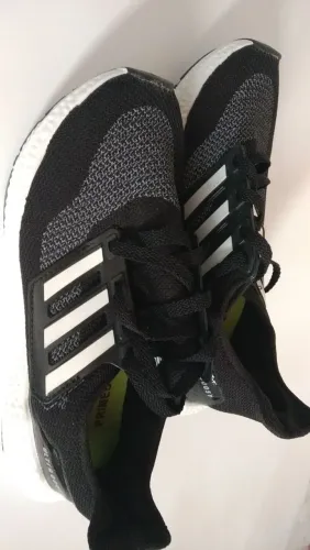 Tênis Adidas 