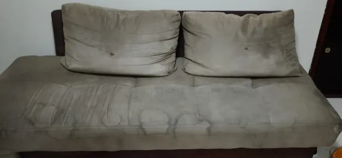SOFÁ USADO