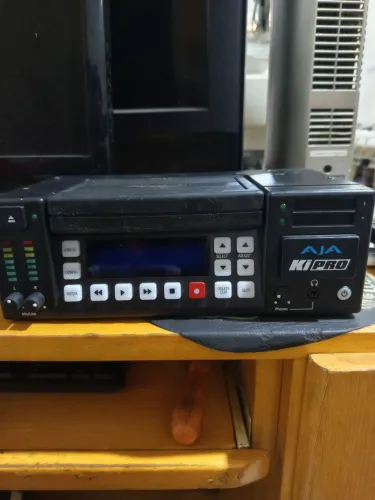 gravador de vídeo digital profissional AJA Ki Pro.
