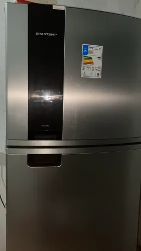 Geladeira Brastemp Inox com Dispenser de Água - Excelente Estado