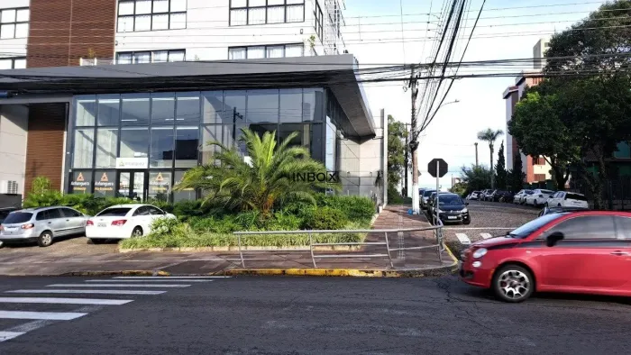 Inbox Cia Imobiliária Aluga Sala Térrea de 180m² no bairro Humaitá em Bento Gonçalves
