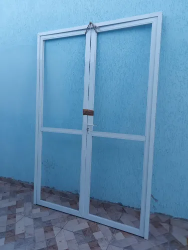Porta sacada de alumínio 