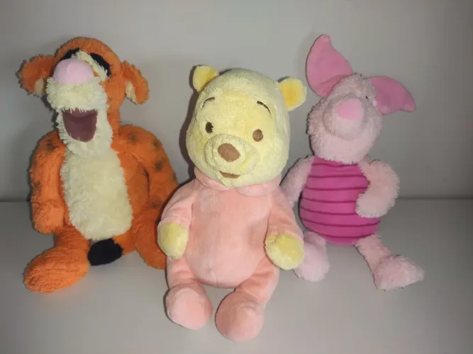Pelúcias Pooh ,Tigrão e Leitão, da turma do Pooh
