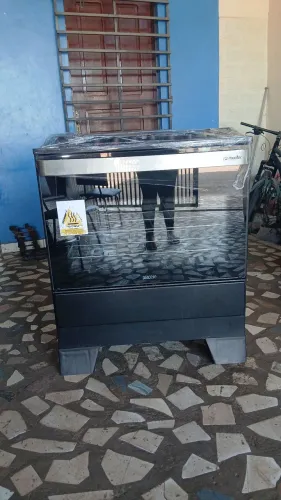 Fogao funcionando perfeitamente, acendimento elétrico , 5 bocas e forno ok .. 9699112