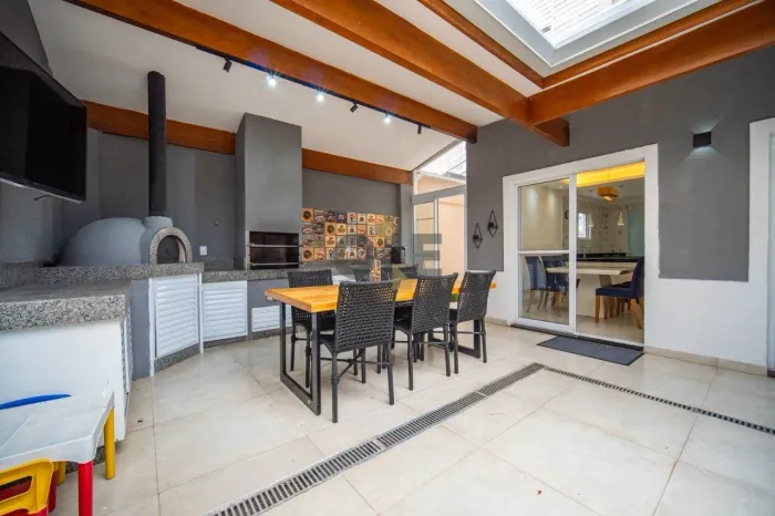 Casa com 3 dormitórios, sendo 1 suíte para venda - Granja Viana - Cotia - SP