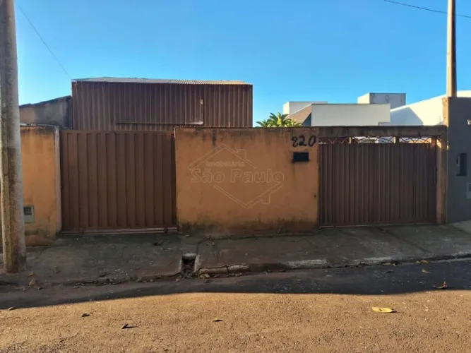 Venda de Casas / Comercial na cidade de Santa Lúcia