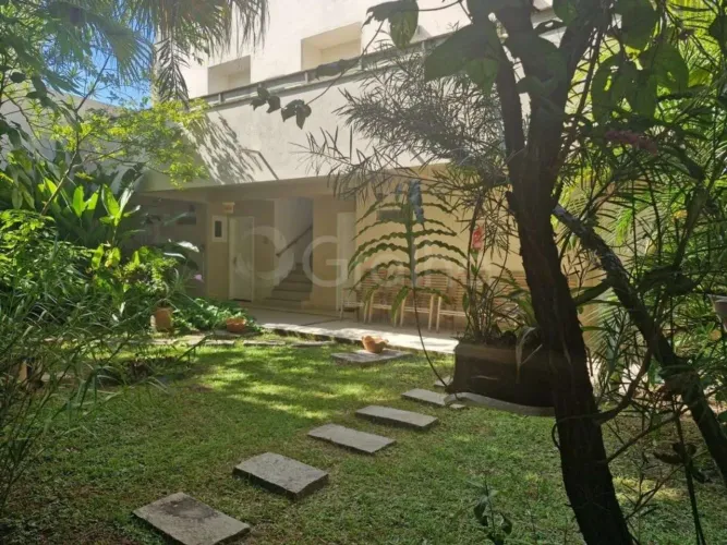 Hotel para Venda em Florianópolis, Pântano do Sul, 9 dormitórios, 1 suíte, 10 banheiros, 4