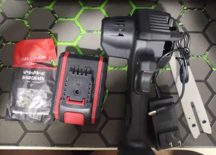 Serra Elétrica Sawchain a Bateria 6" Completa - NOVA!