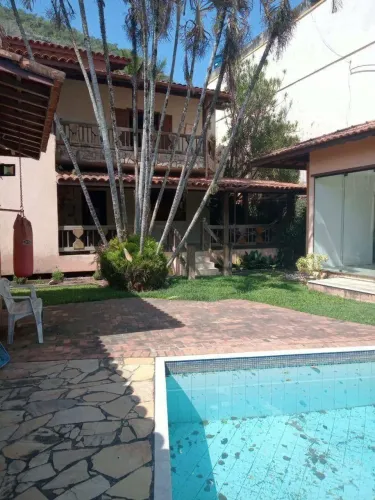Casa 4 quartos c/piscina no Condomínio UBÁ VI