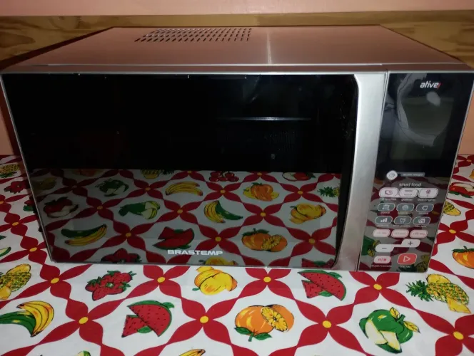 Microondas Brastemp ative 38 litros espelhado em excelente estado.