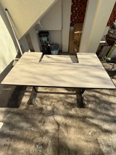 Mesa de computador usada