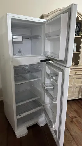 Refrigerador Brastemp 375 Litros Frost Free Duplex (Modelo BRM44HB)