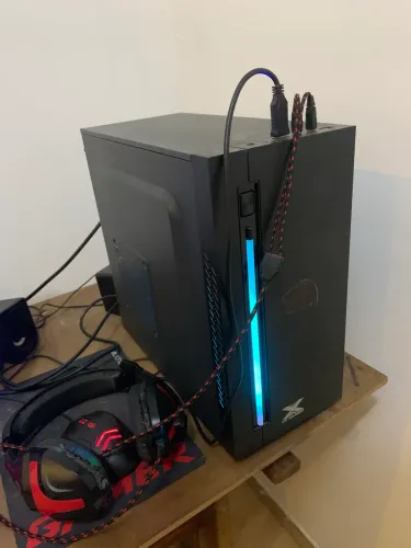 PC GAMER RYZEN 3 3200G 