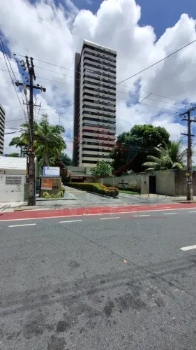 Edf. Dornelas Camara. Apartamento de Luxo à Venda em Recife-PE: 4 Quartos, 2 Suítes, 2 Vag