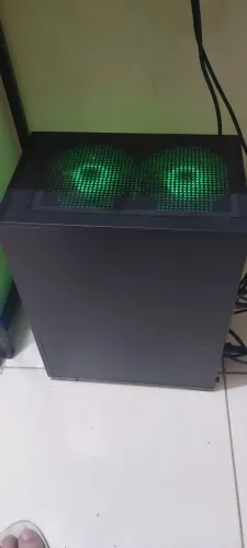 Vendo somente o gabinete. 