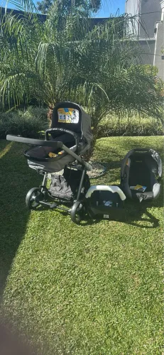 Carrinho de bebê Moisés Safety novo sem uso