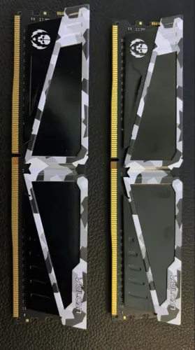 Kit Memória RAM 16GB (2x8GB) T-FORCE VULCAN PICHAU DDR4 3000Mhz