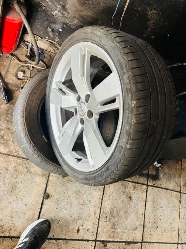 Roda aro 19 audi 5 furos